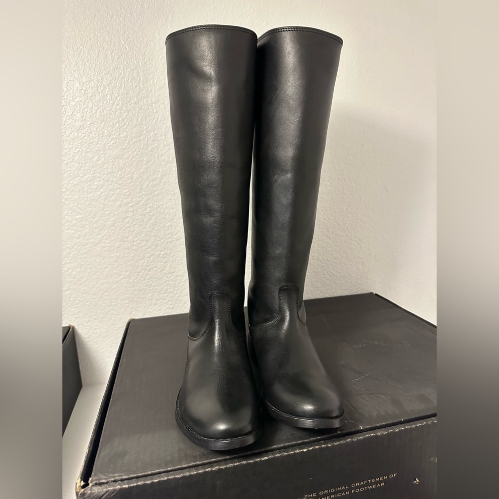 New FRYE Melissa Button Back zip black